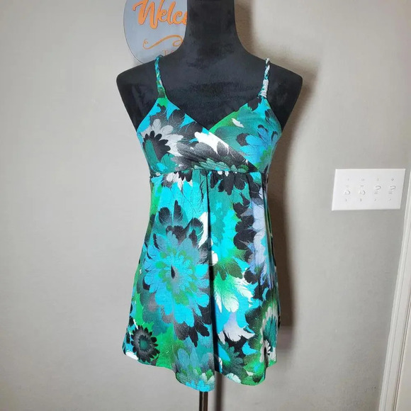 Mudd Cottony Twisted Strap Floral Tank Top Juniors Size Small Green Blue Black - Picture 14 of 14